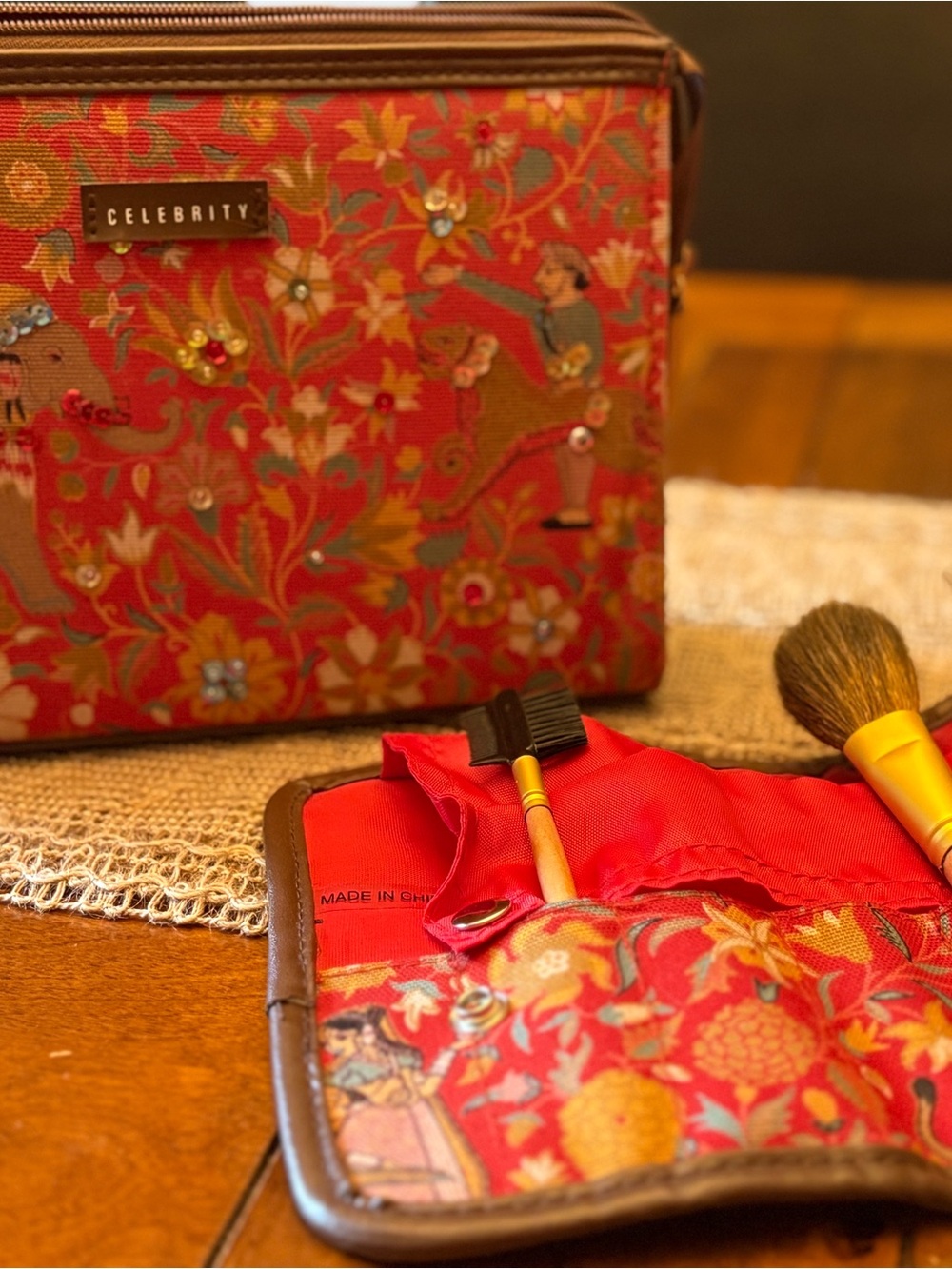 Red Floral Key & Card Holder Case Vintage!